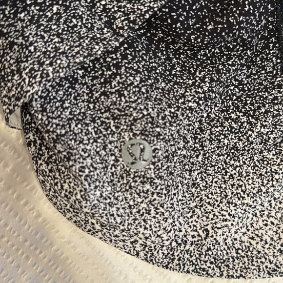 Lululemon “Speed Up” shorts, low waisted, 2.5” - Picture 4 of 4